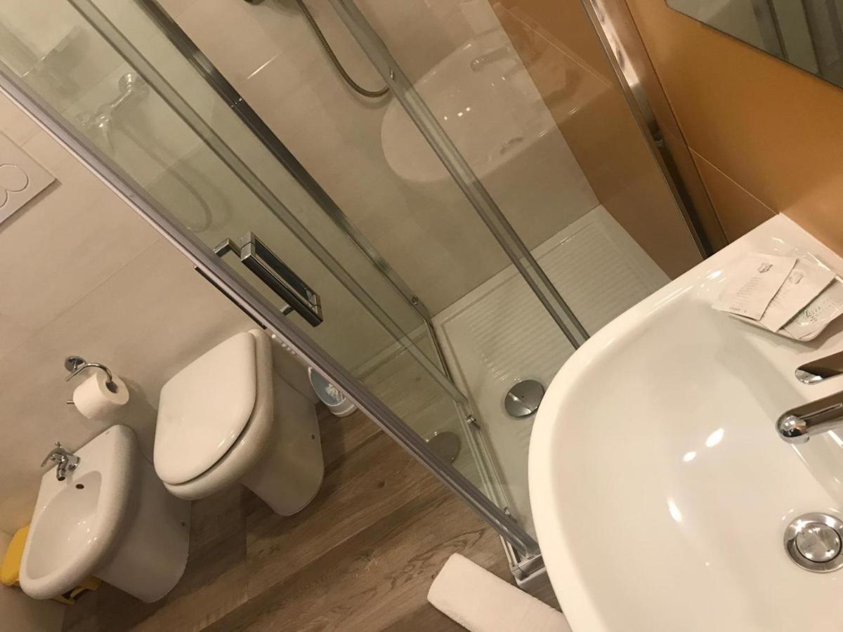 B&B Hollywood - Parcheggio Privato Porto Cesareo Eksteriør billede